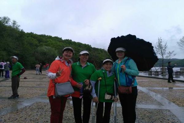 1495415234639682.jpg 助残欢乐走进大自然活动.jpg