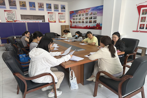 1749093718128227.jpg 2025年6月4日,红旗街道残疾人联合会召开了“扶残助学”工作专题培训会议(1).jpg